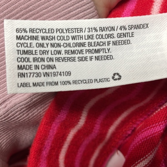 Valentine’s Day Short Set NEW - Picture 8 of 8